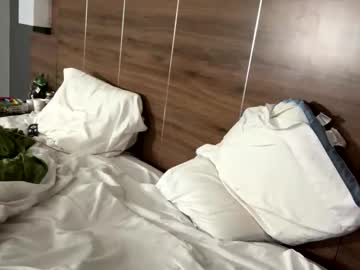 deepthroatqueen33's chat room