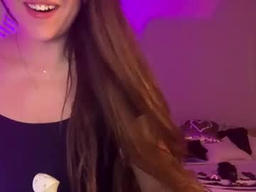 laineylifts's chat room