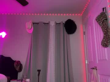 brielledaviss's chat room