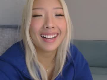 vivianwinters's chat room