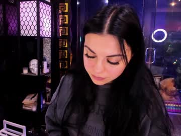 alma_pearl's chat room