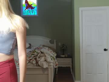 ellalowe's chat room