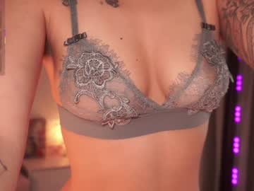 mysticxkitty's chat room