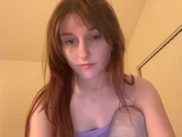 tinytittytia's chat room