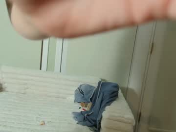 ellalowe's chat room