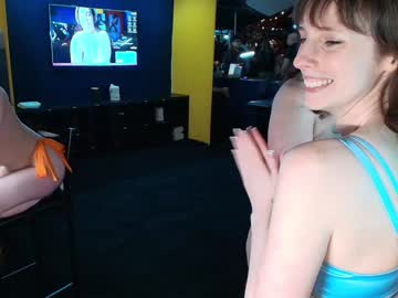 foxy_gamer's chat room