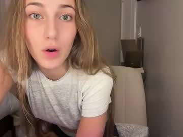 sweetgirlzara's chat room