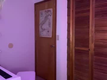 averyyy333's chat room