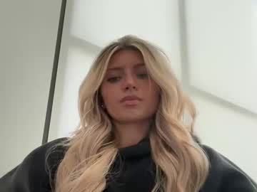 summerclarkee's chat room