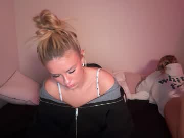 kenziesmithh's chat room