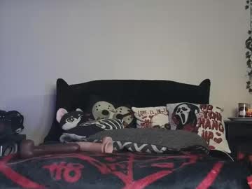 ivey_strigoi's chat room