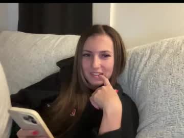 laylahlaylah1's chat room