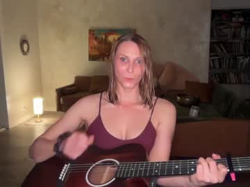 kaileeshy's chat room