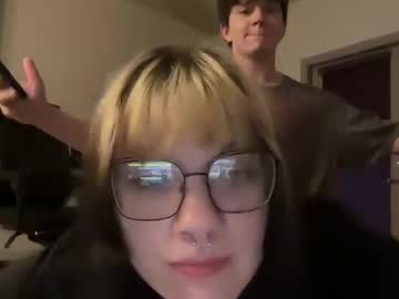 irissweets's chat room