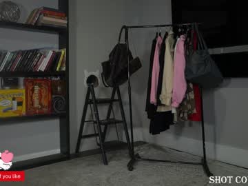 rosiebones's chat room