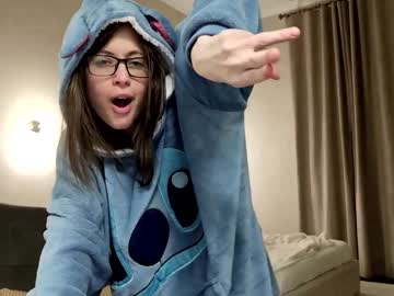 newchloe18's chat room