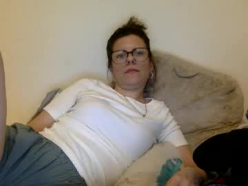 sweetriddance's chat room