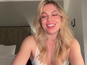 clairebrooksxo's chat room