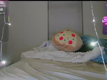 esoterickitten777's chat room