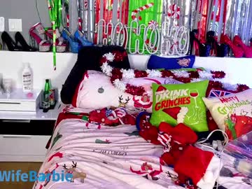 wildwifebarbie's chat room