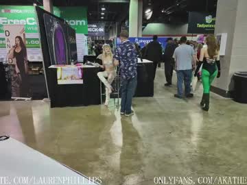 laurenphillips's chat room