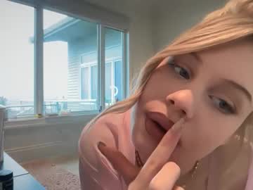 lunarose17's chat room