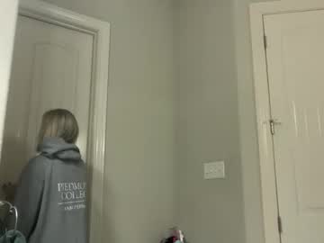 leanneluxecouple's chat room