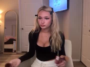 roxyrain2736's chat room