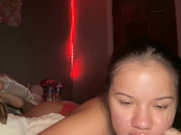 babyaves's chat room