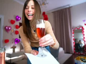 newchloe18's chat room