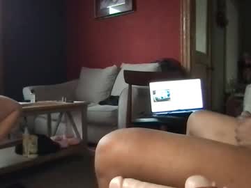 yournewbigmama's chat room