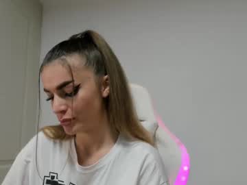 adventurina's chat room