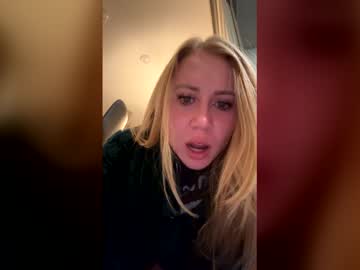 taylorxxxrae's chat room