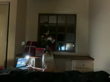 chloeros3e's chat room