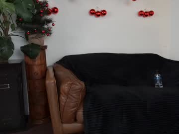 serareads's chat room