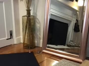 stacywithuu's chat room