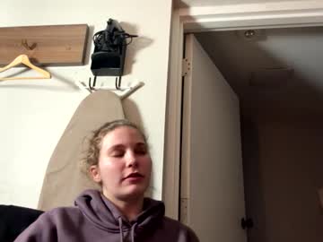 deepthroatqueen33's chat room