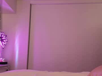 valerie_james3's chat room