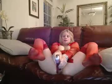 hotblondemilf1962's chat room