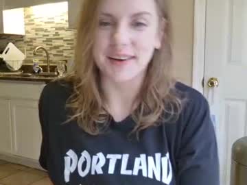 tinywithtiddies's chat room