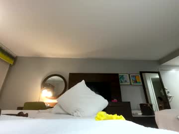 candyclaws05's chat room