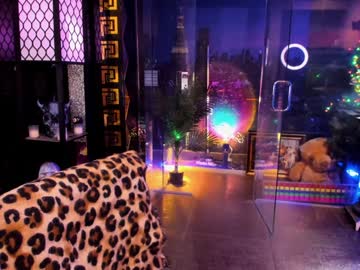 alma_pearl's chat room