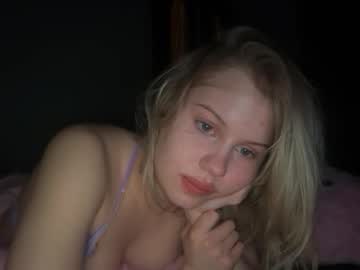 lunarose17's chat room