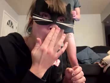 college_packing_8's chat room