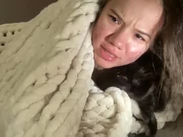 babyaves's chat room