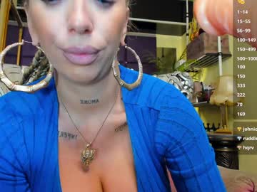 sofiequeen_'s chat room