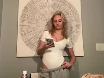 lightbluepufferfish's chat room