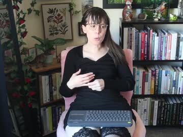 ellynaomi's chat room