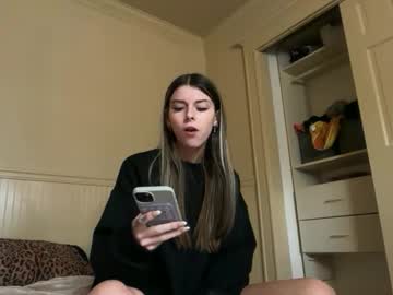 clairewalkerrr's chat room