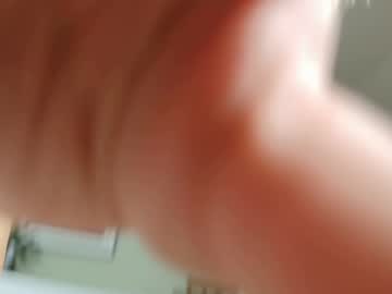 ellalowe's chat room